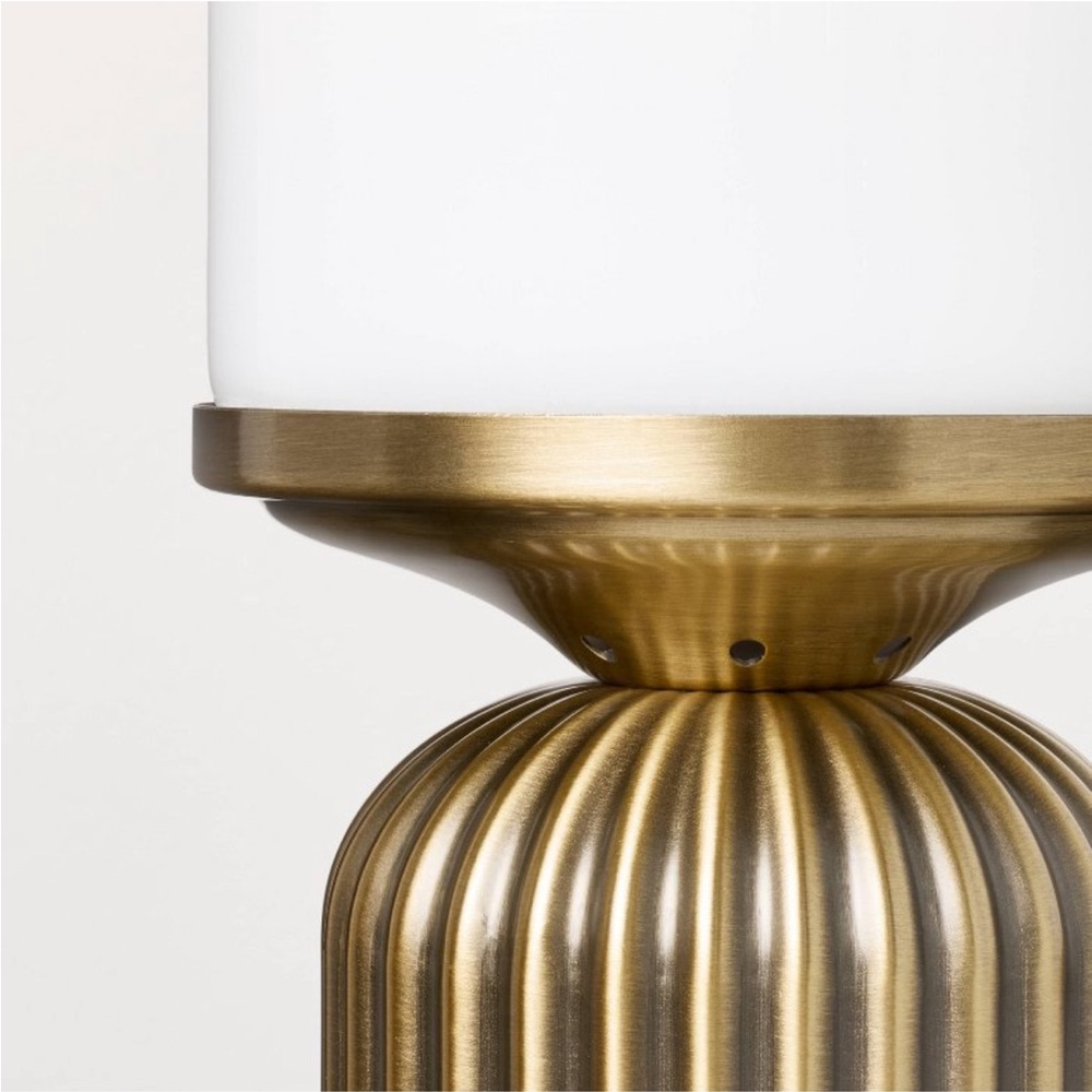 HEARTH & HAND NWT Brass Fluted and Frosted Glass Accent Table Lamp -Brass/White - Picture 4 of 9
